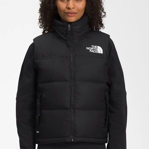North Face Women’s 1996 Retro Nuptse Vest, color black, size medium